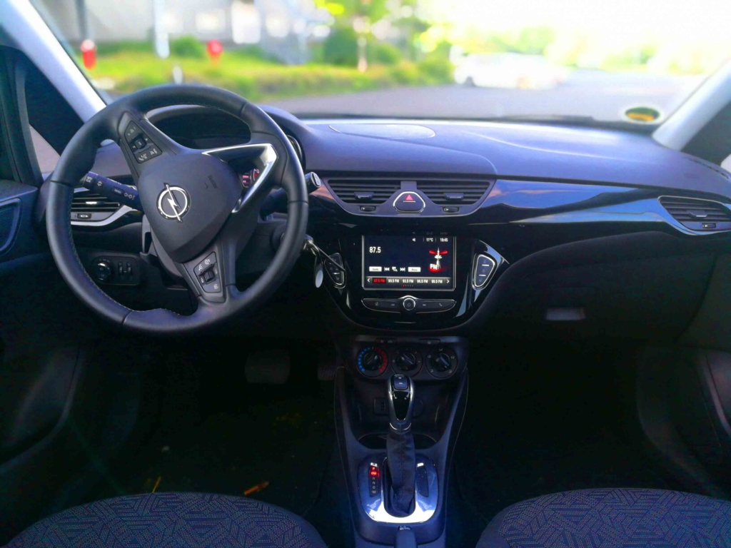 Ausstattung Mietwagen Opel Corsa